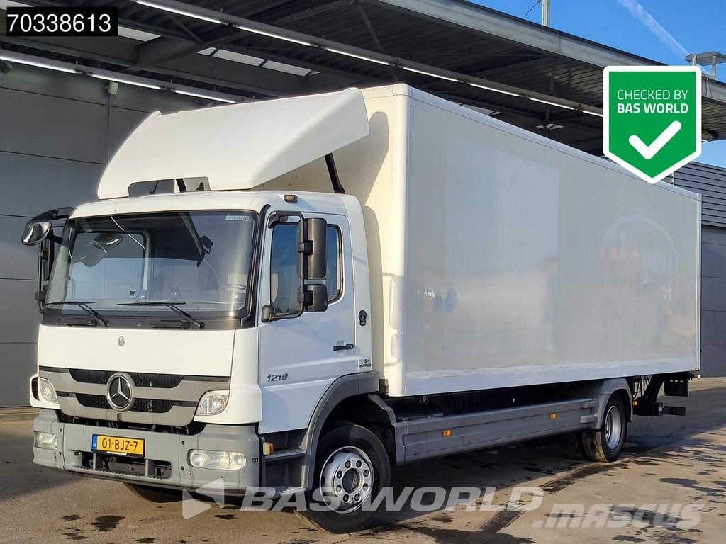 Mercedes-Benz Atego 1218 4X2 12t Manual Tailgate Euro 5 APK 06-2 شاحنات ذات هيكل صندوقي