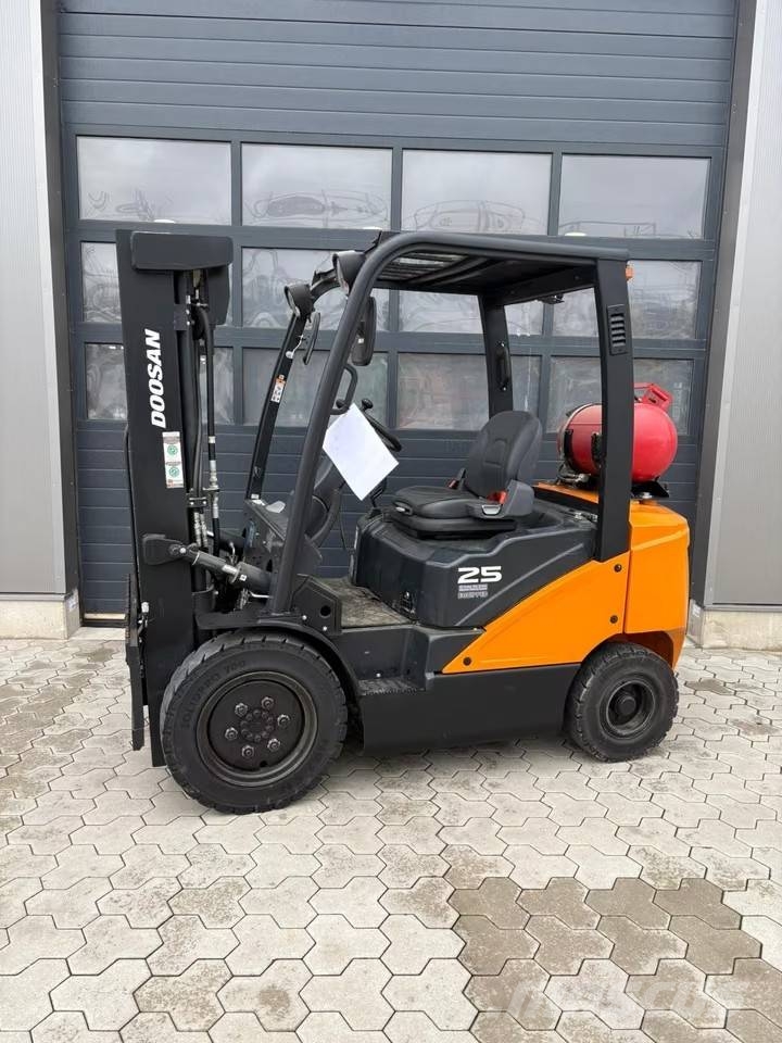Doosan G25 P-7 Sonstige Baumaschinen