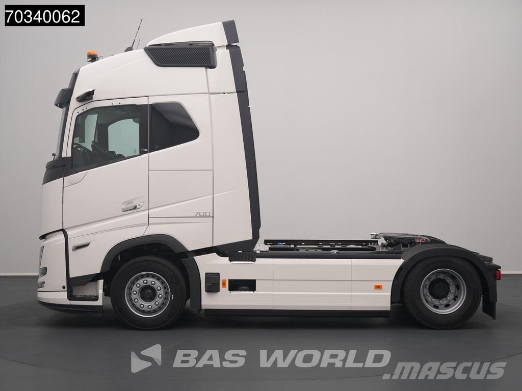 Volvo FH16 700 FH 4X2 NEW! Retarder 2xTanks I-ParkCool Trækkere