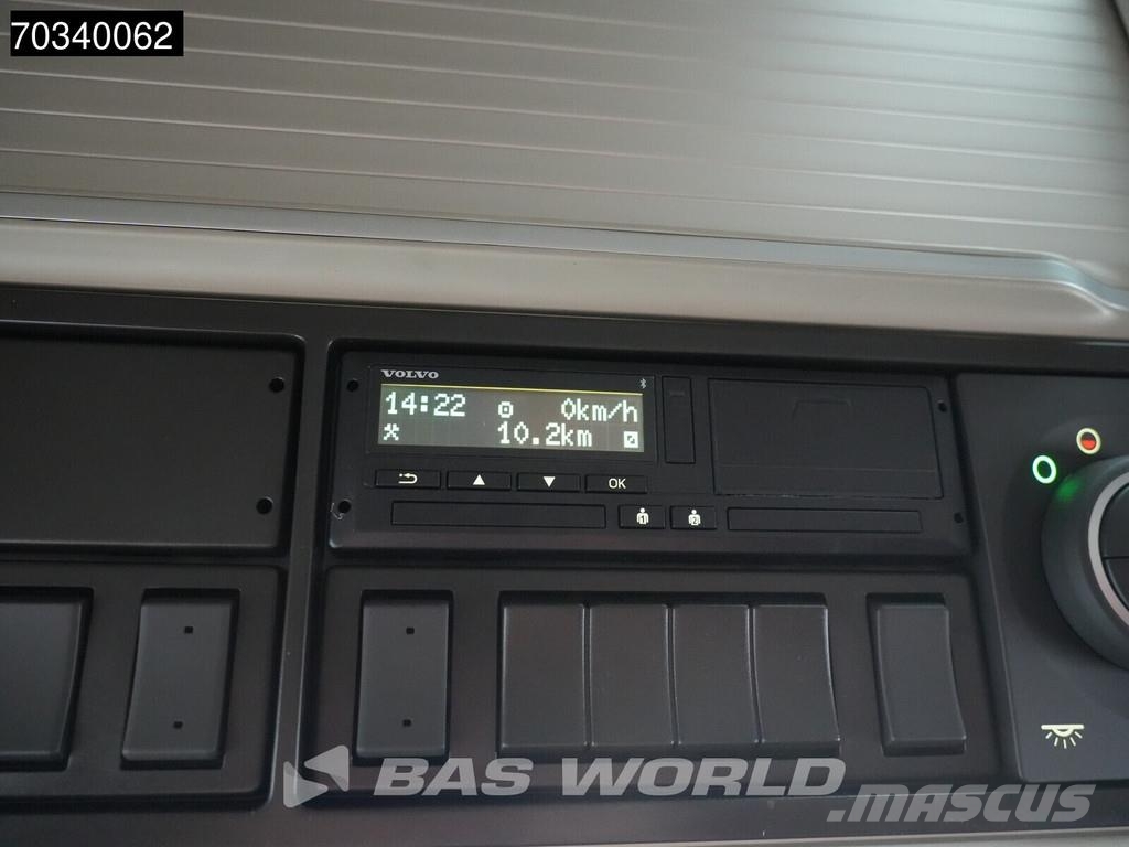 Volvo FH16 700 FH 4X2 NEW! Retarder 2xTanks I-ParkCool Trækkere