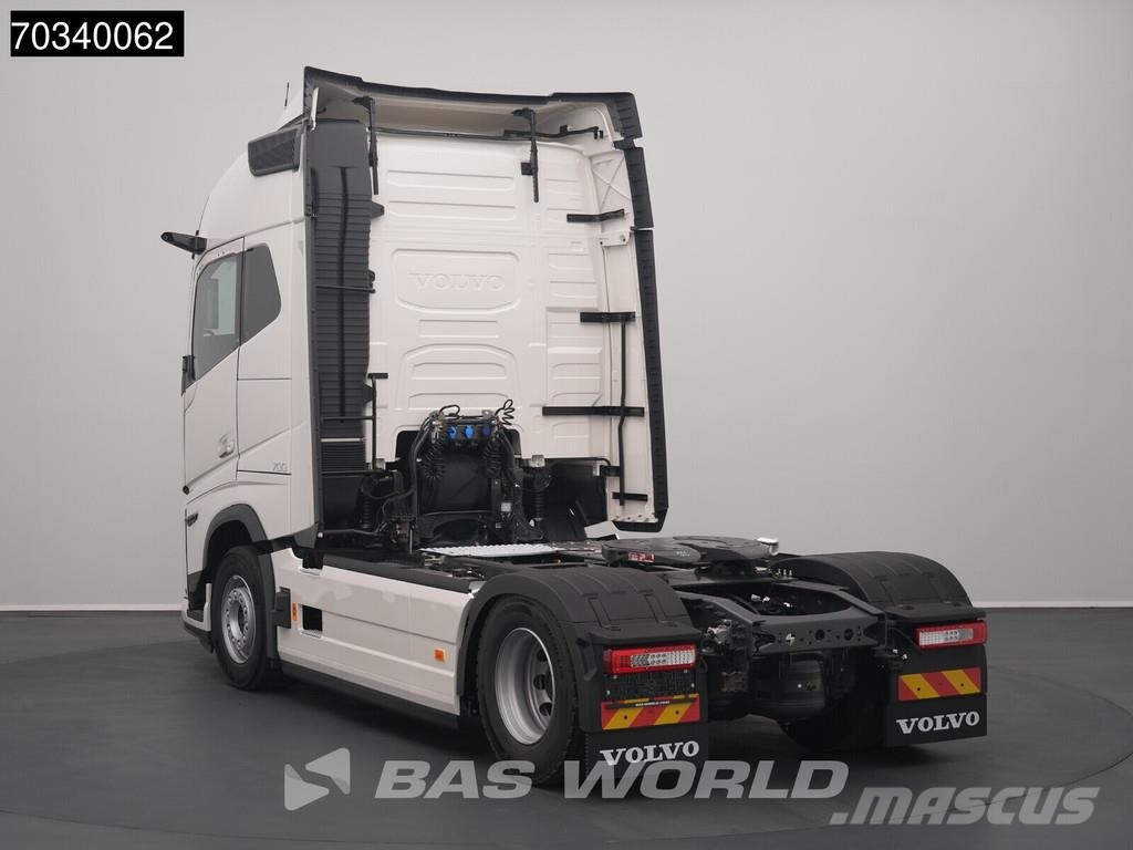 Volvo FH16 700 FH 4X2 NEW! Retarder 2xTanks I-ParkCool Trækkere