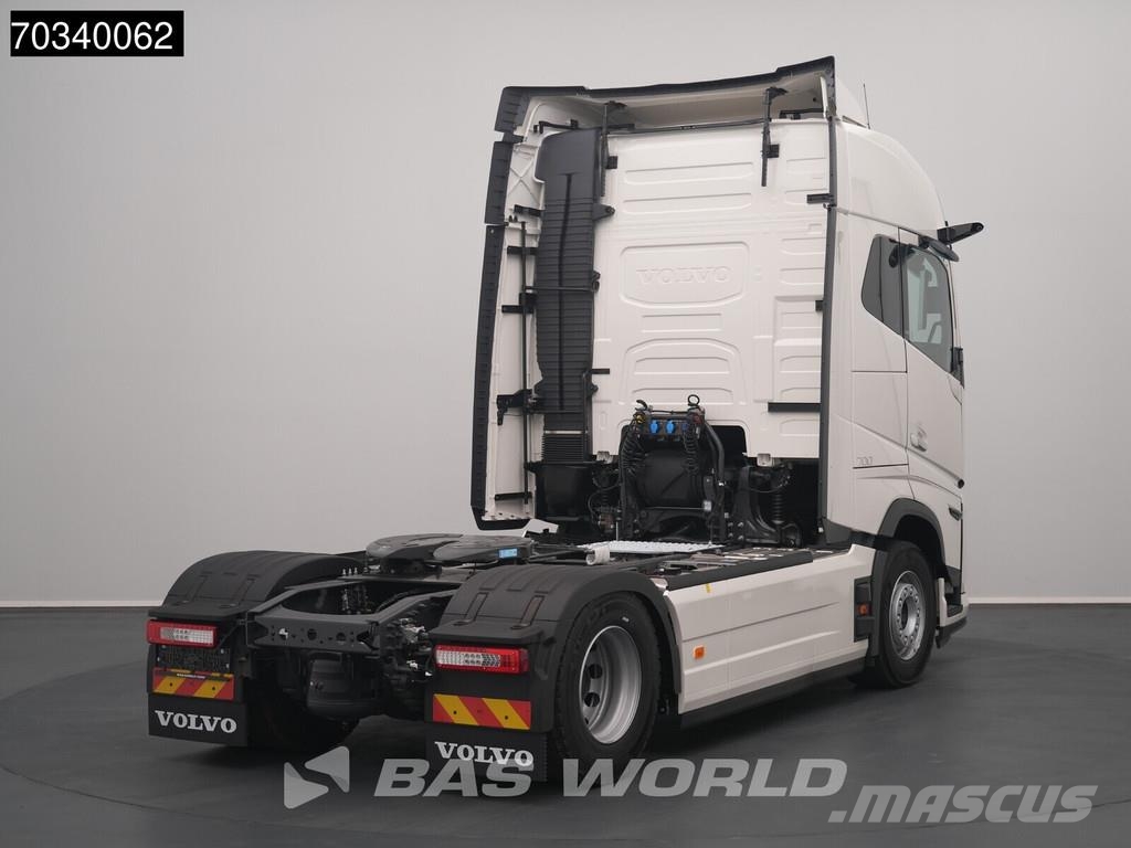 Volvo FH16 700 FH 4X2 NEW! Retarder 2xTanks I-ParkCool Trækkere