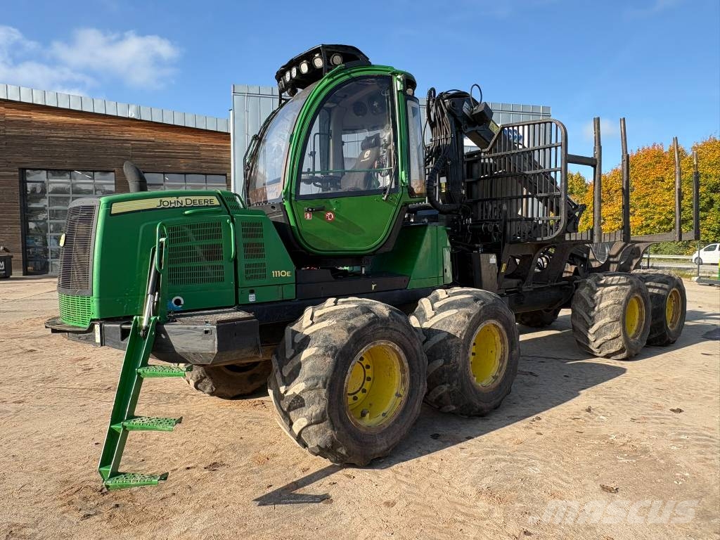 John Deere 1110E Porteur