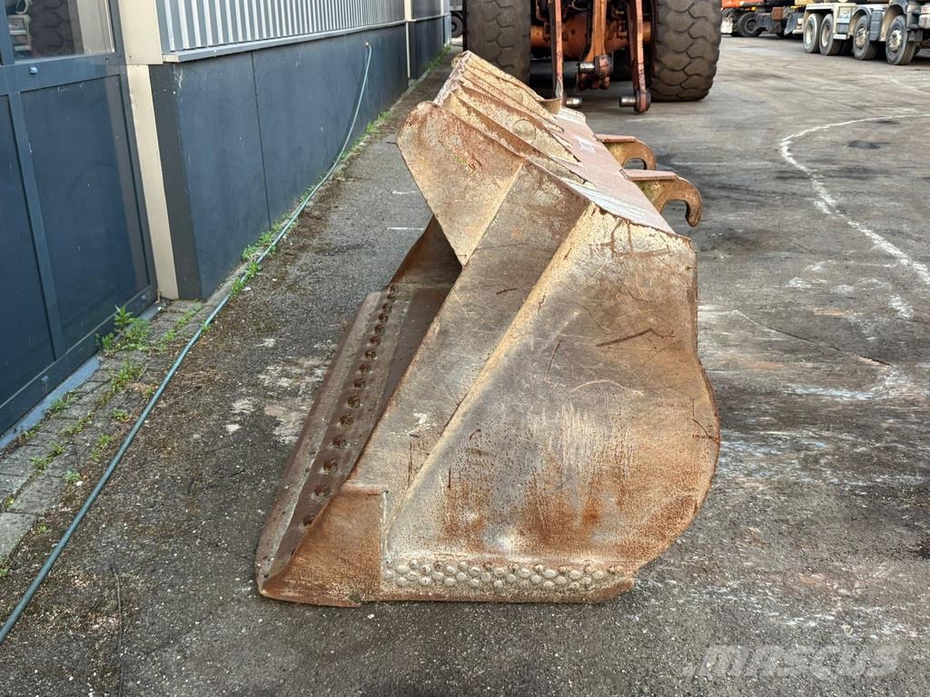 Onbekend WG-2450 Buckets