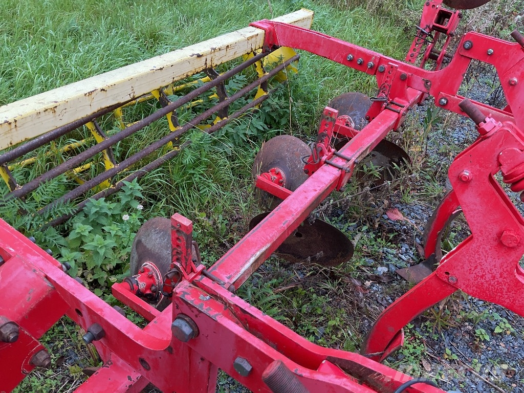 Pöttinger Synkro 3003 Cultivatoren