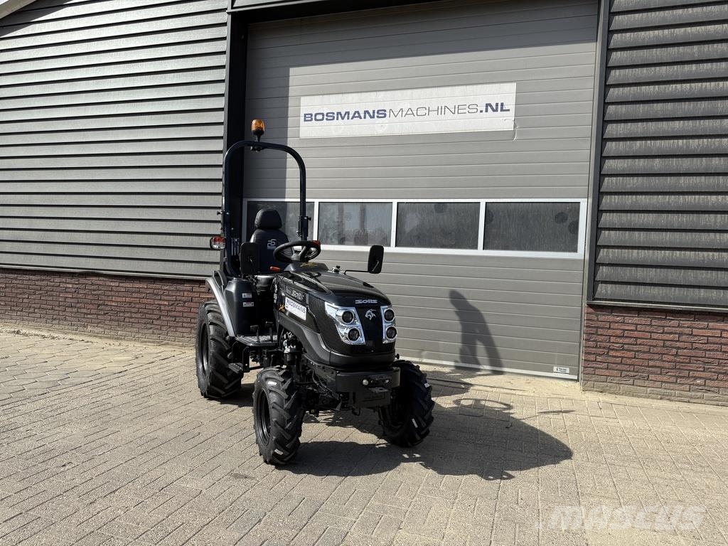 Solis 26 HST minitractor NIEUW black edition / brede agr Traktory