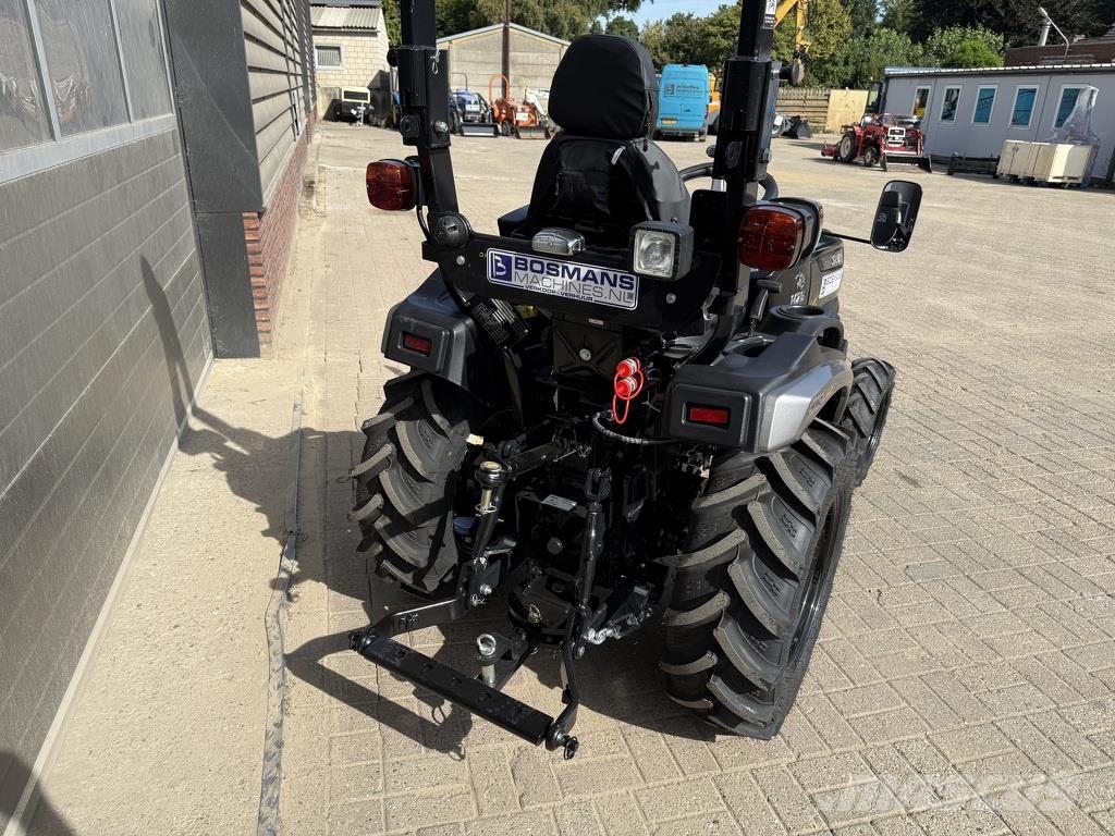 Solis 26 HST minitractor NIEUW black edition / brede agr Traktory
