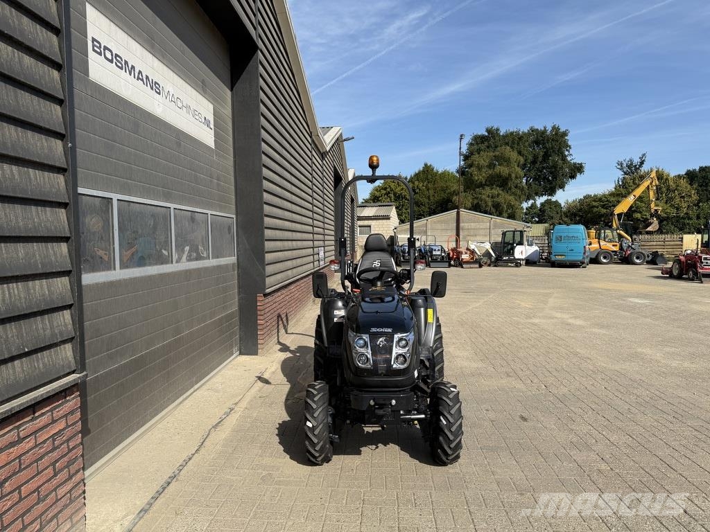 Solis 26 HST minitractor NIEUW black edition / brede agr Traktory