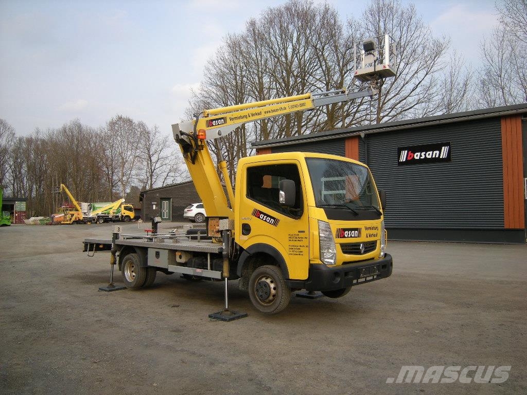 Renault Maxity mit Multitel 160 Alu DS Podnośniki teleskopowe