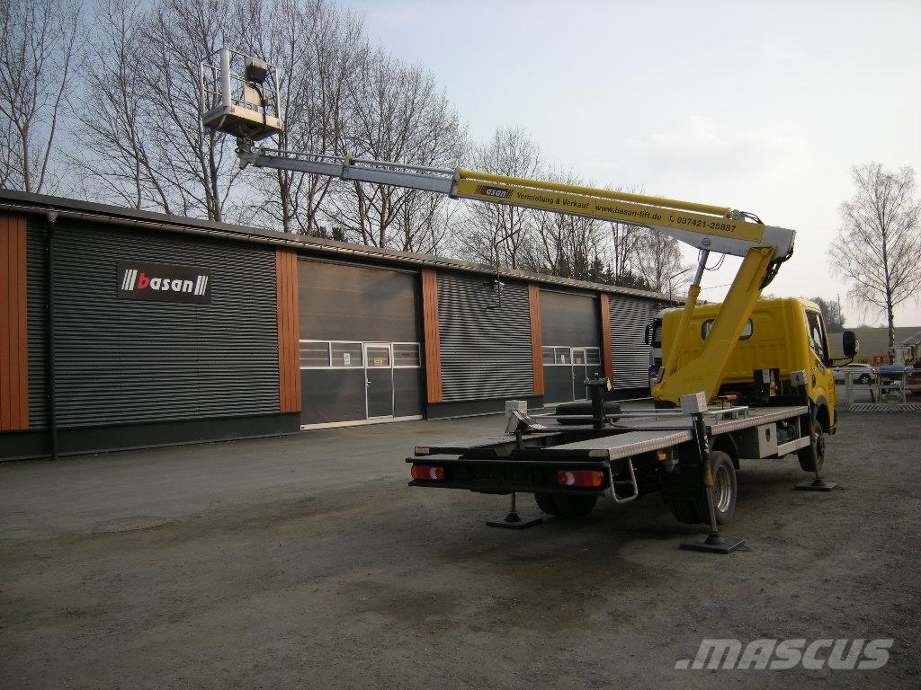 Renault Maxity mit Multitel 160 Alu DS Teleskopbühnen