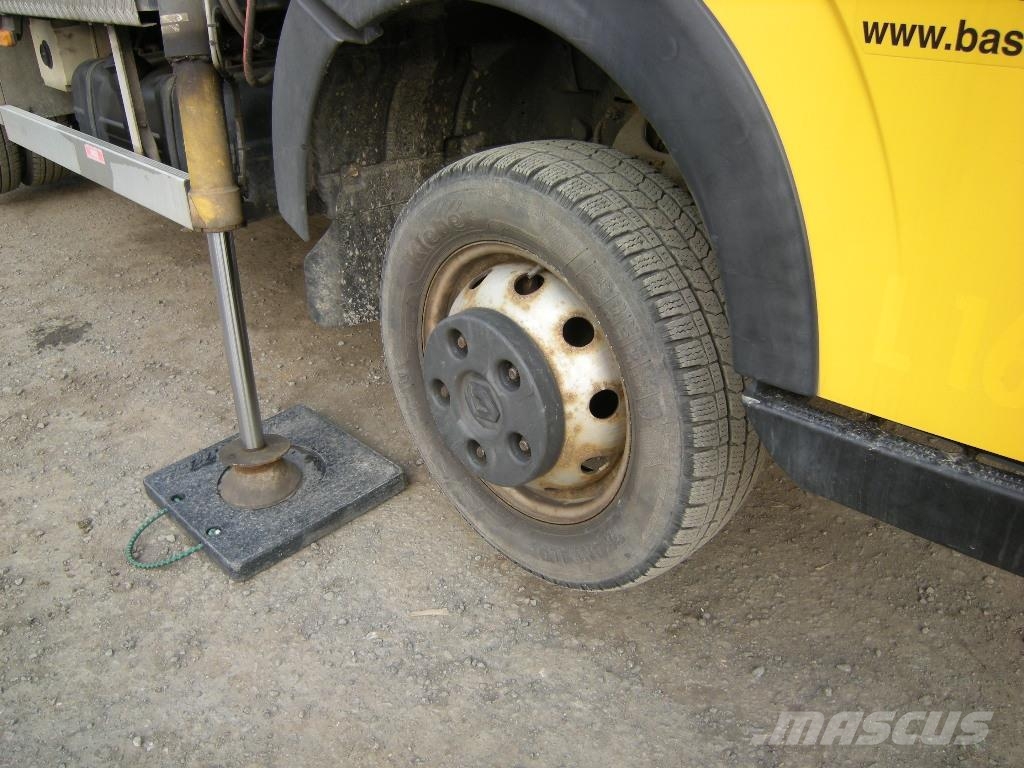 Renault Maxity mit Multitel 160 Alu DS Teleskopbühnen