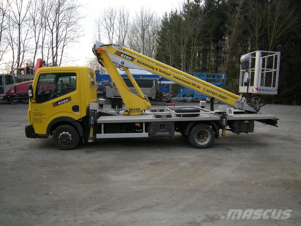Renault Maxity mit Multitel 160 Alu DS Teleskoop poomtõstukid