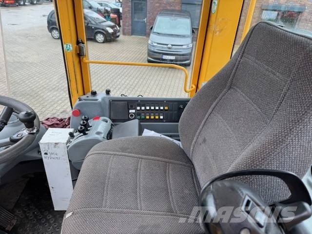 Volvo L 70 E لوادر بعجل