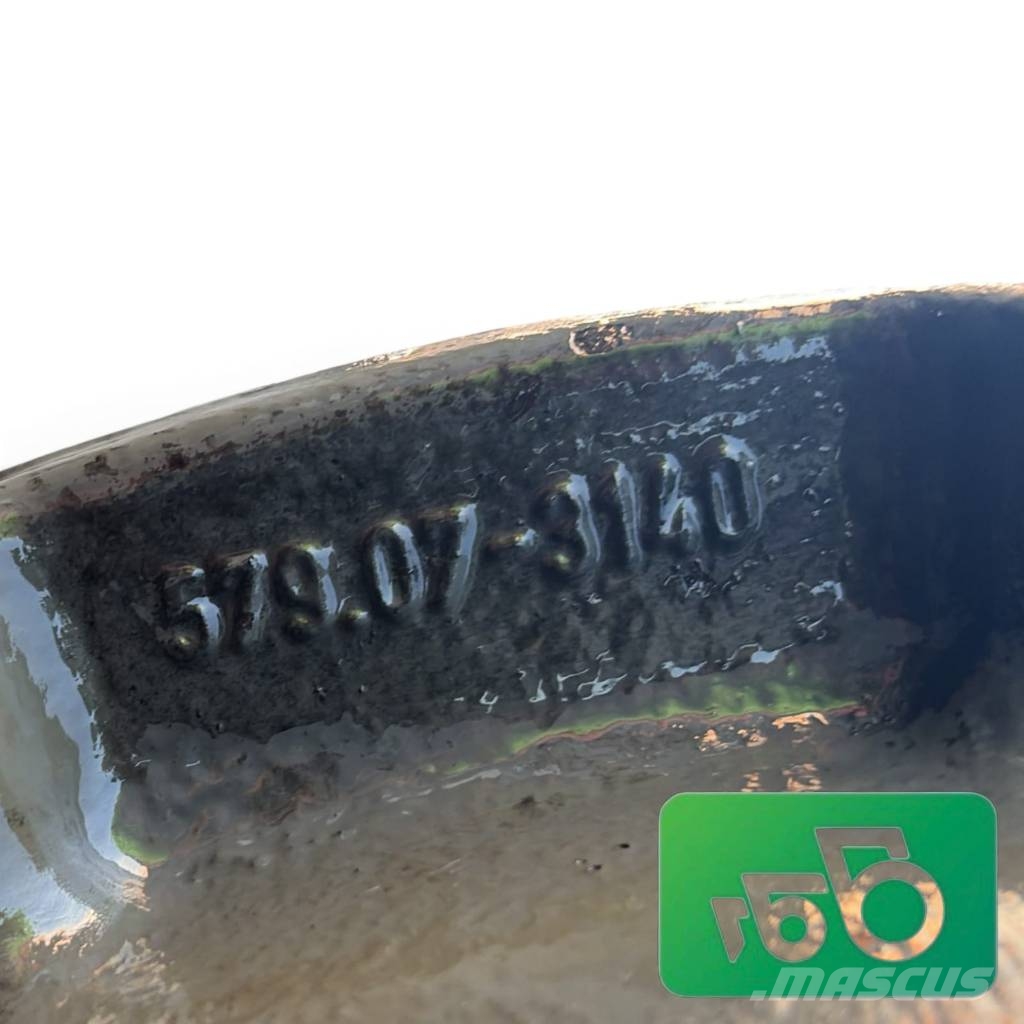 CLAAS XERION 4200 TRAC VC Drive axle 579073140 001499431 Chasís