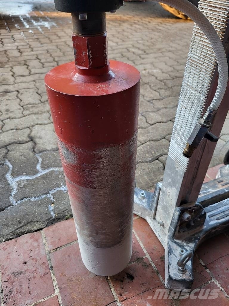 Eibenstock EBM 300/3P Hafif sondaj kuleleri