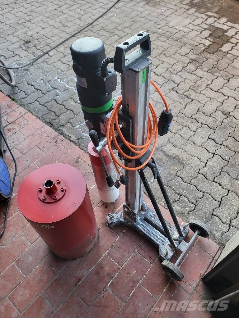 Eibenstock EBM 300/3P Hafif sondaj kuleleri