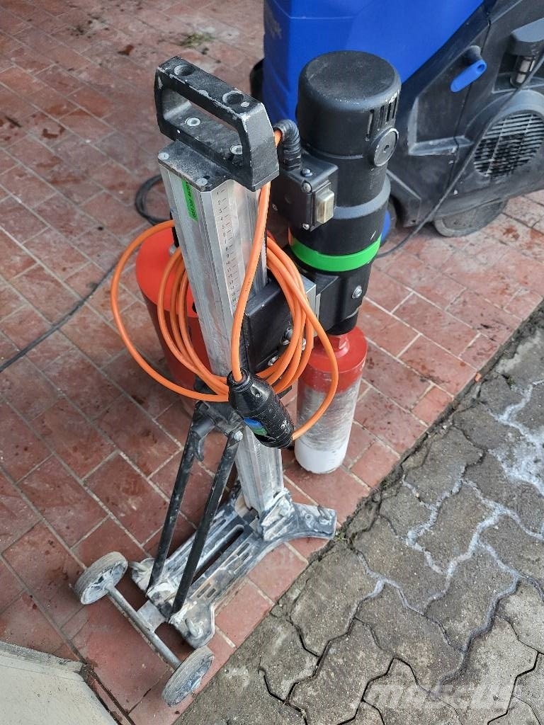 Eibenstock EBM 300/3P Hafif sondaj kuleleri