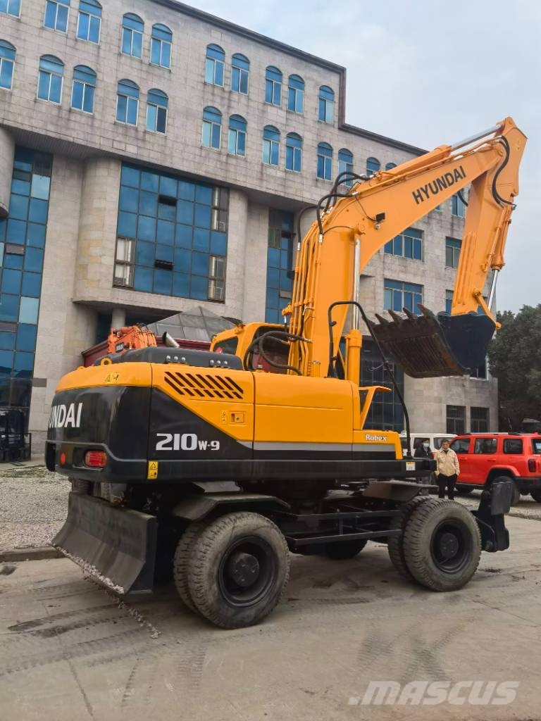 Hyundai 210W-9 made in Korea Wielgraafmachines