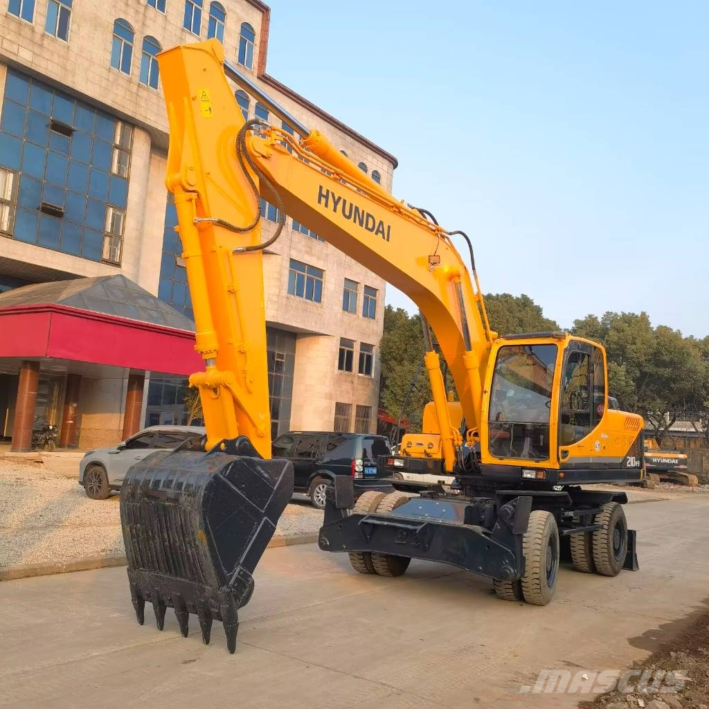 Hyundai 210W-9 made in Korea Wielgraafmachines