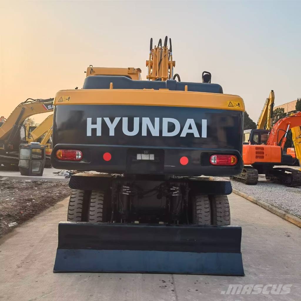 Hyundai 210W-9 made in Korea Wielgraafmachines