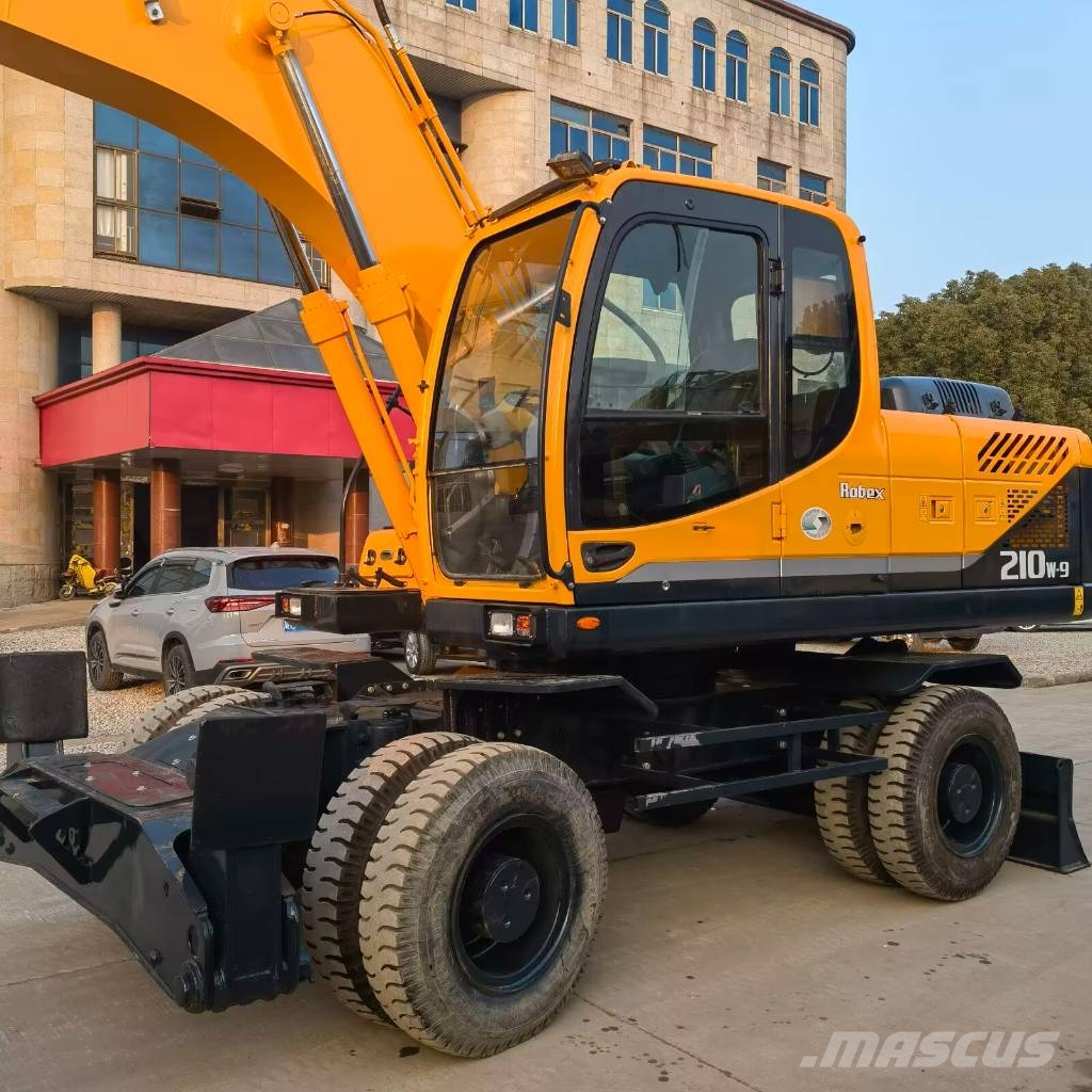 Hyundai 210W-9 made in Korea Wielgraafmachines