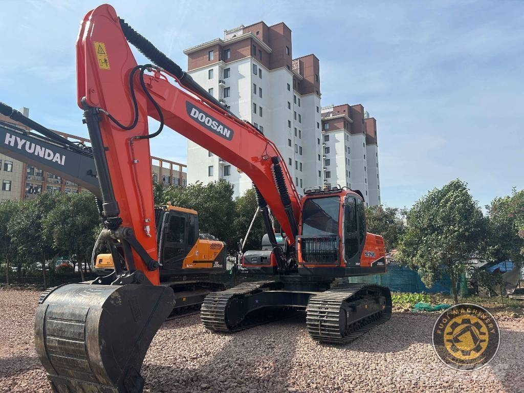Doosan 225 LCV Верижен екскаватор