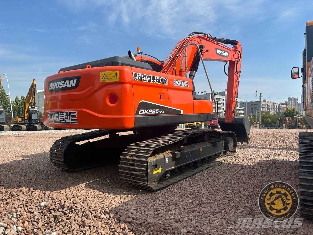 Doosan 225 LCV Верижен екскаватор