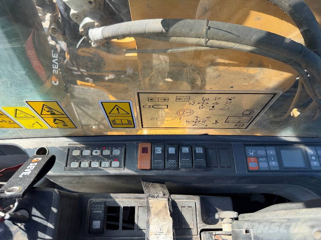 CAT M 318 D Mobilbagger