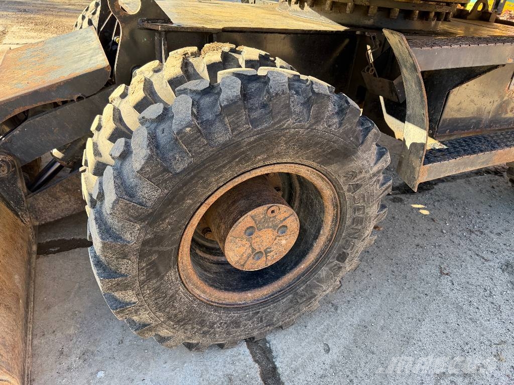 CAT M 318 D Mobilbagger