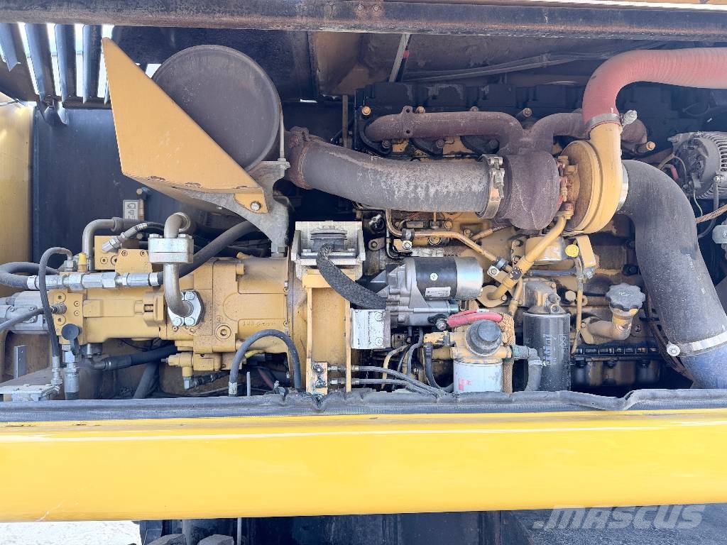 CAT M 318 D Mobilbagger