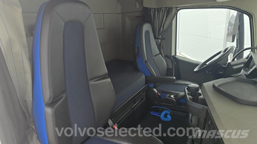Volvo FH شاحنات قابلة للفك