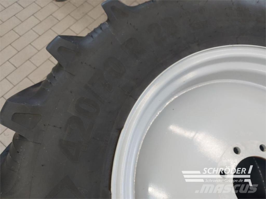 Taurus KOMPLETTRÄDER 320/85 R20 + 420/70 R28 Dual wheels