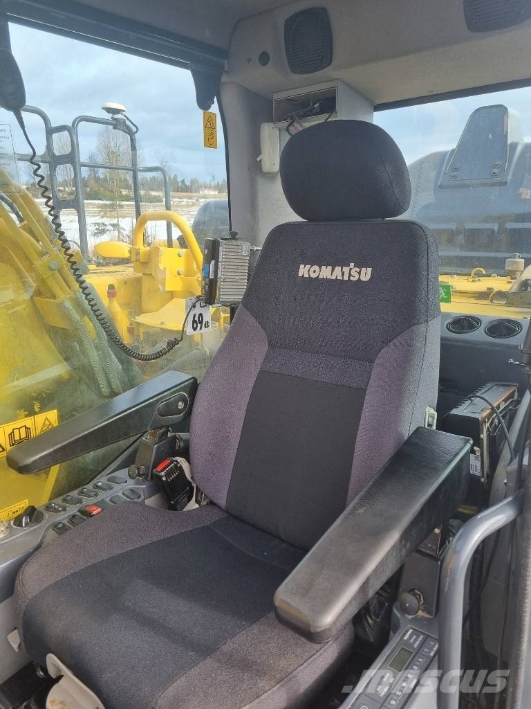 Komatsu HB 365 LC-3 Hybrid med grävsystem Paletli ekskavatörler