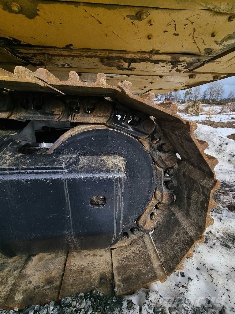 Komatsu HB 365 LC-3 Hybrid med grävsystem Paletli ekskavatörler