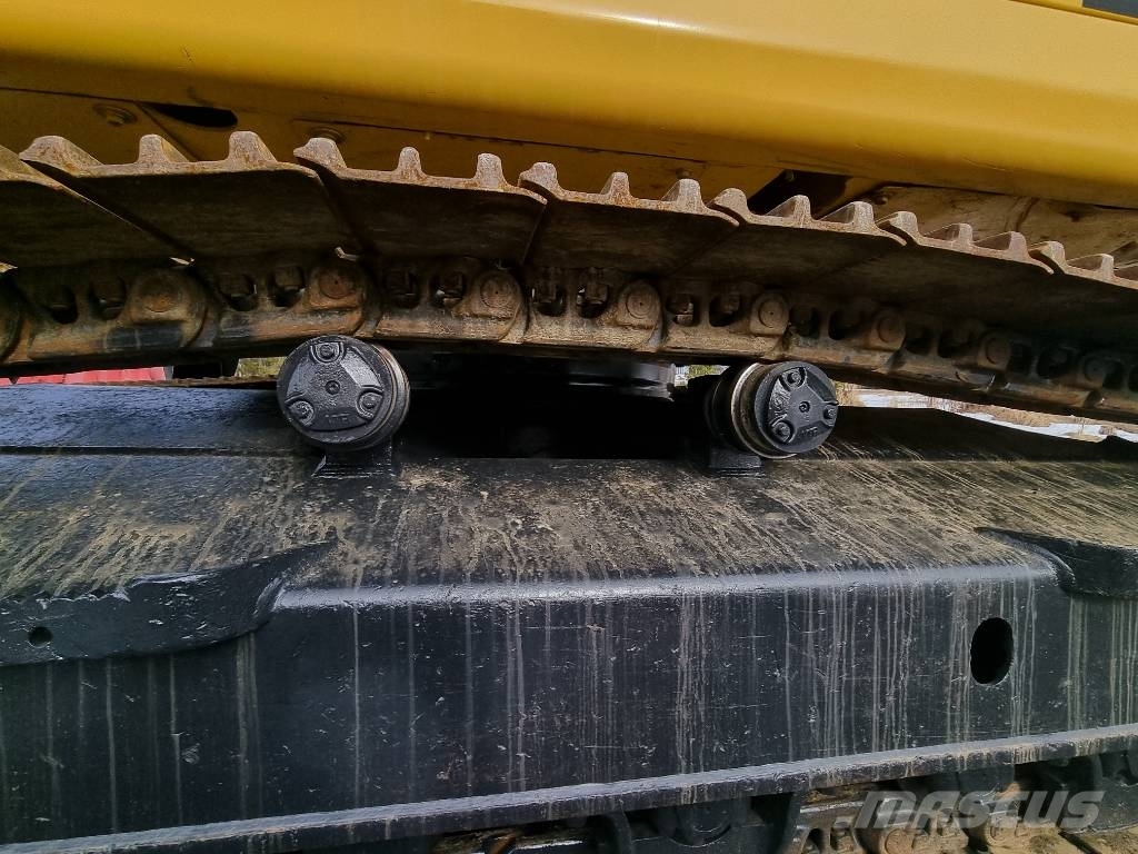 Komatsu HB 365 LC-3 Hybrid med grävsystem Paletli ekskavatörler