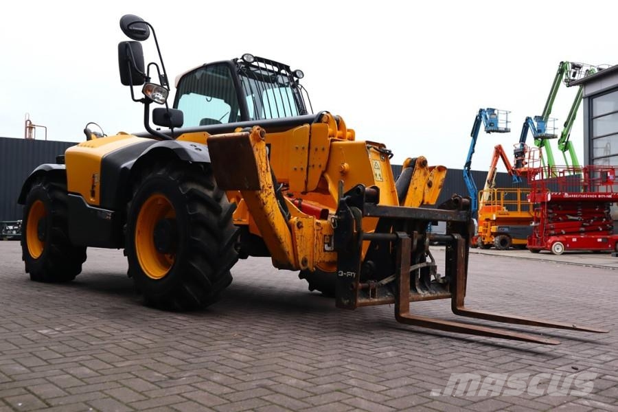 JCB 535-125 Diesel, 4x4x4 Drive, 12.5m Lifting Height, スキッドステアローダー