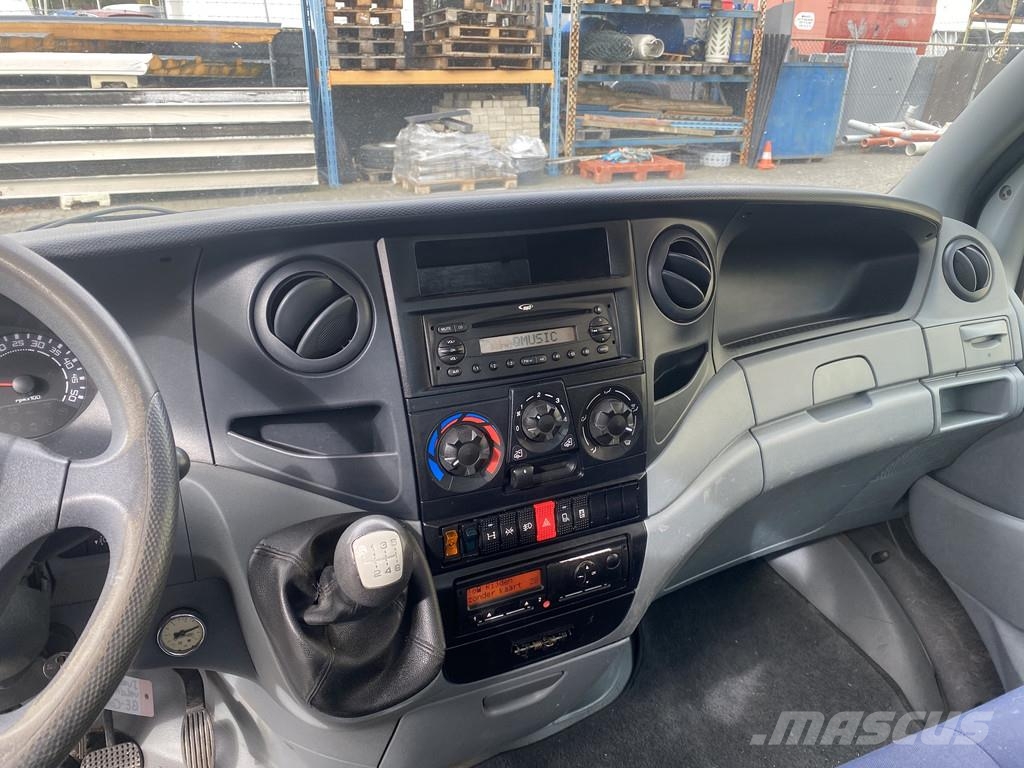Iveco + Veldhuizen, 15.000 kg. BE-Combi Daily 35C18 + P3 Semi-remorca agabaritica