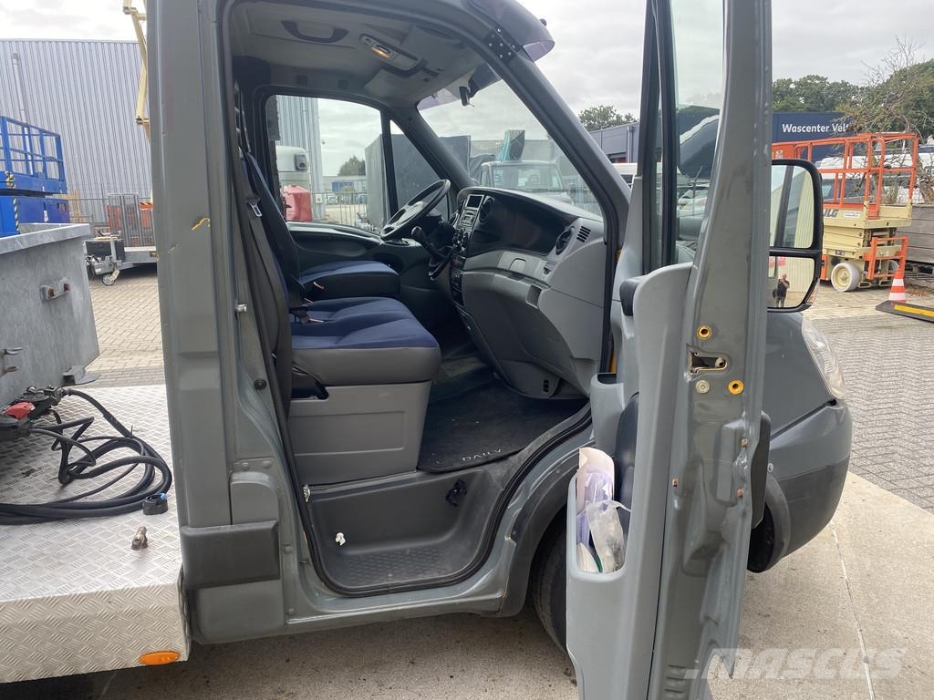 Iveco + Veldhuizen, 15.000 kg. BE-Combi Daily 35C18 + P3 Semi-remorca agabaritica