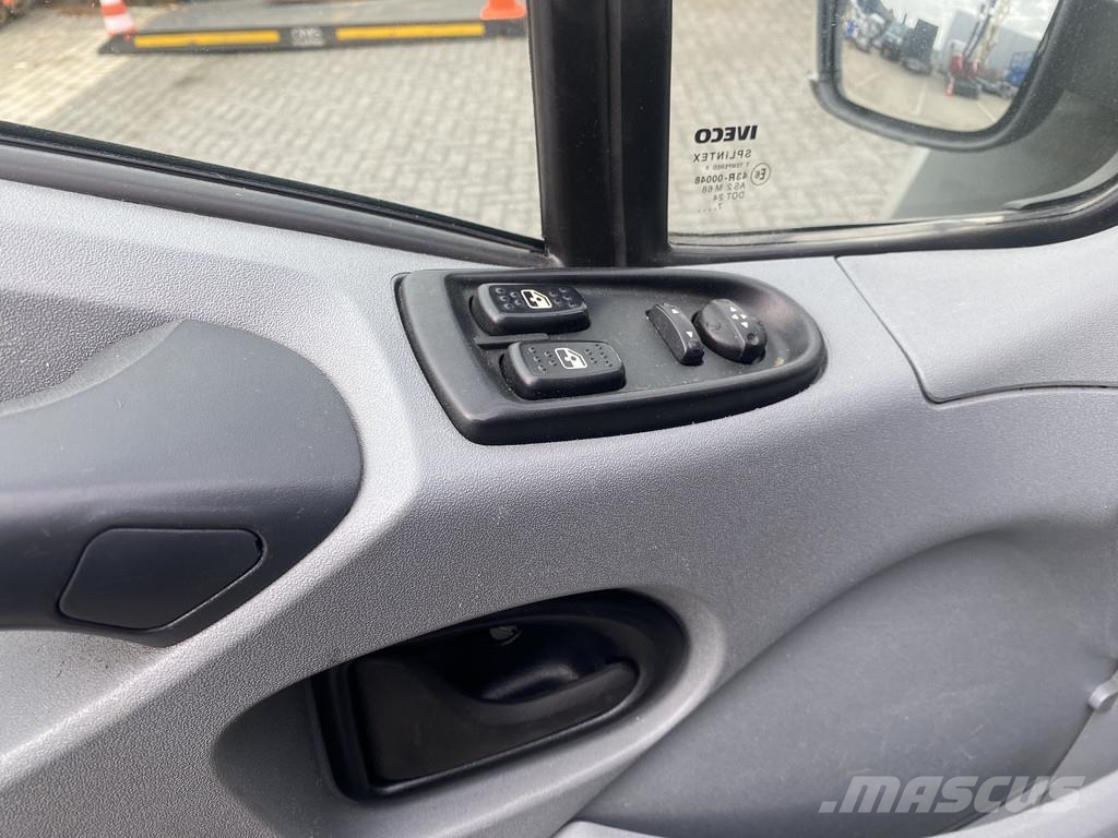 Iveco + Veldhuizen, 15.000 kg. BE-Combi Daily 35C18 + P3 Semi-remorca agabaritica