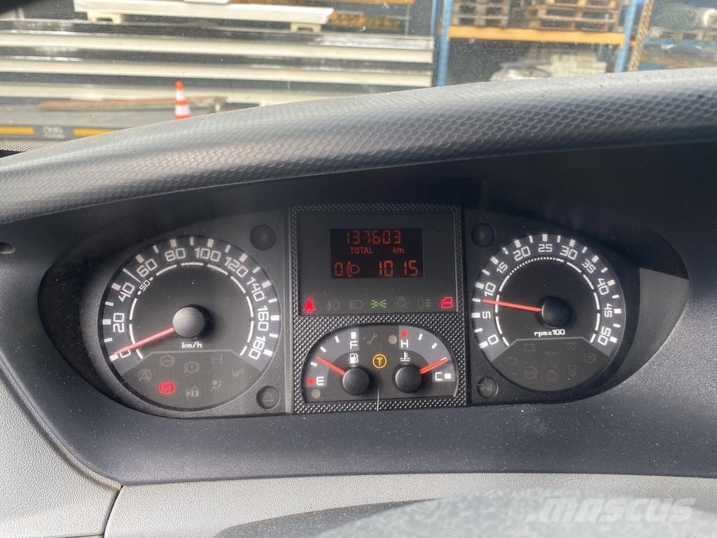 Iveco + Veldhuizen, 15.000 kg. BE-Combi Daily 35C18 + P3 Semi-remorca agabaritica