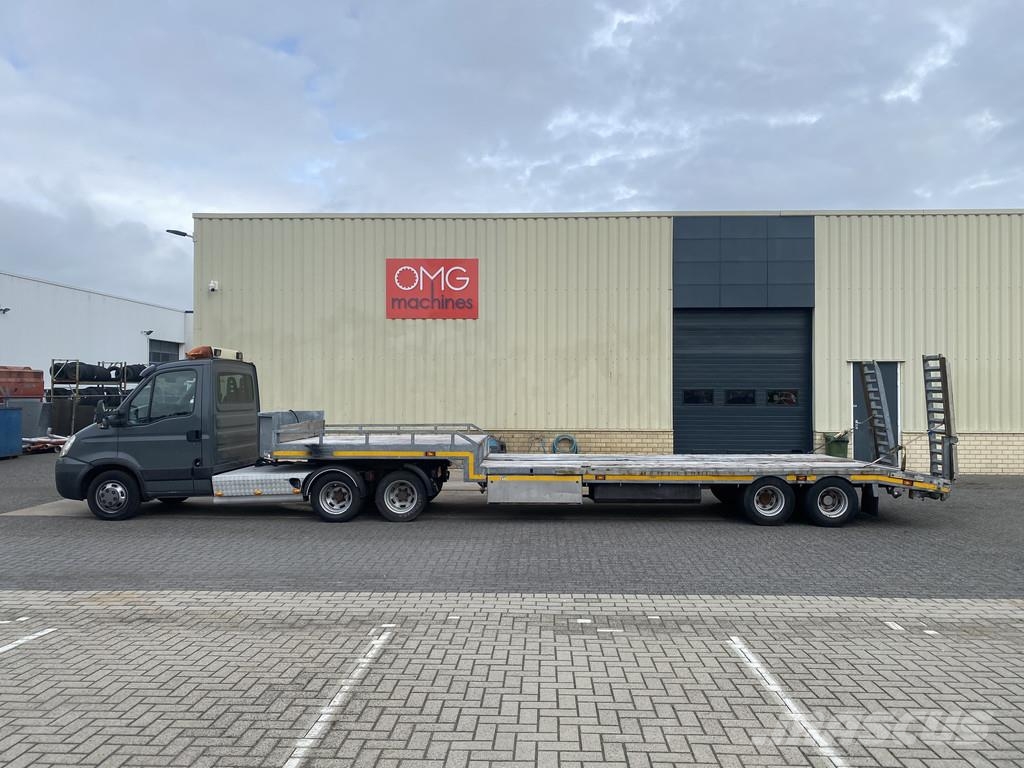 Iveco + Veldhuizen, 15.000 kg. BE-Combi Daily 35C18 + P3 Semi-remorca agabaritica