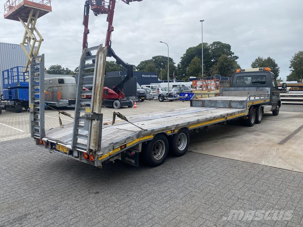 Iveco + Veldhuizen, 15.000 kg. BE-Combi Daily 35C18 + P3 Semi-remorca agabaritica