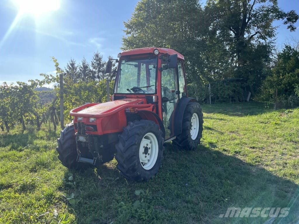 Goldoni Quasar 85 Traktori