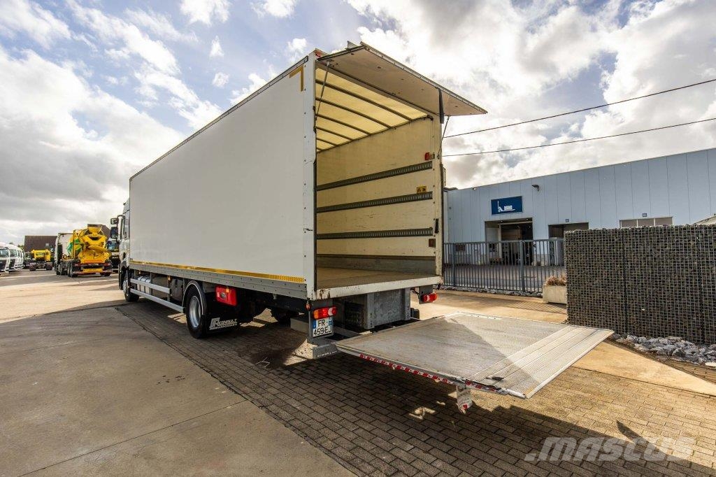 Renault T 380+DHOLLANDIA 2T. Bakwagens met gesloten opbouw