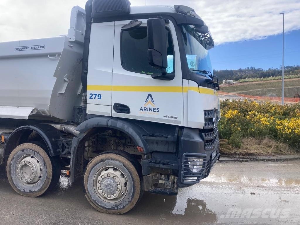 Mercedes-Benz Arocs 4148 Camiones de caja de lona