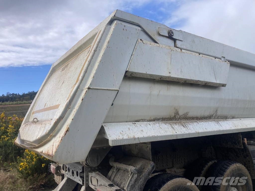 Mercedes-Benz Arocs 4148 Camiones de caja de lona