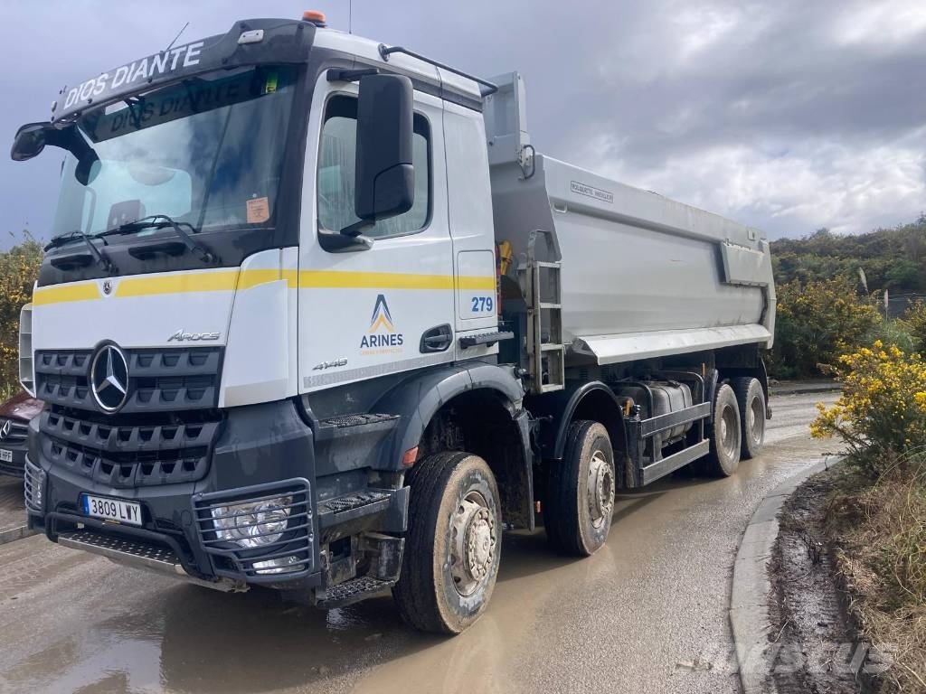 Mercedes-Benz Arocs 4148 Camiones de caja de lona