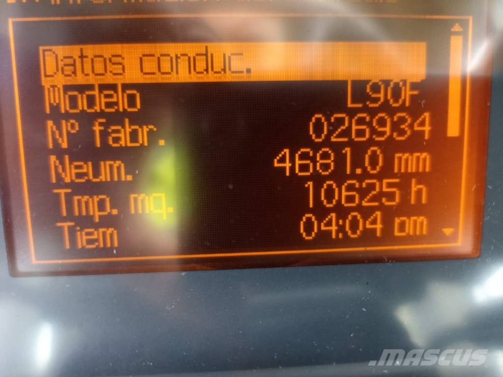 Volvo L 90 F لوادر بعجل