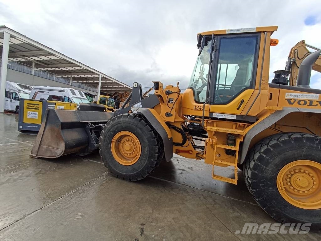 Volvo L 90 F لوادر بعجل