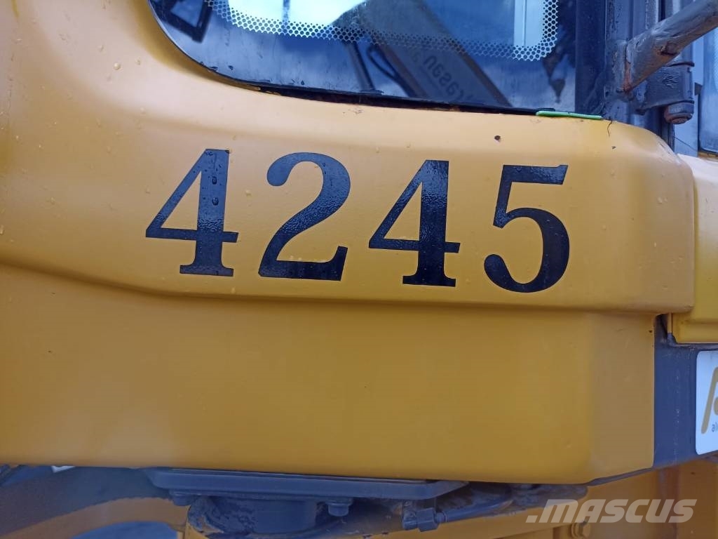 Volvo L 90 F لوادر بعجل